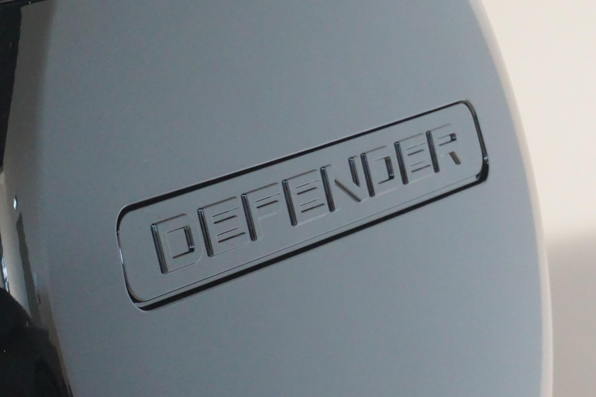 Land Rover Defender 110 3.0 D300 MHEV HSE Hard Top SUV 5dr Diesel Auto 4WD MWB Euro 6 (s/s) (300 ps)